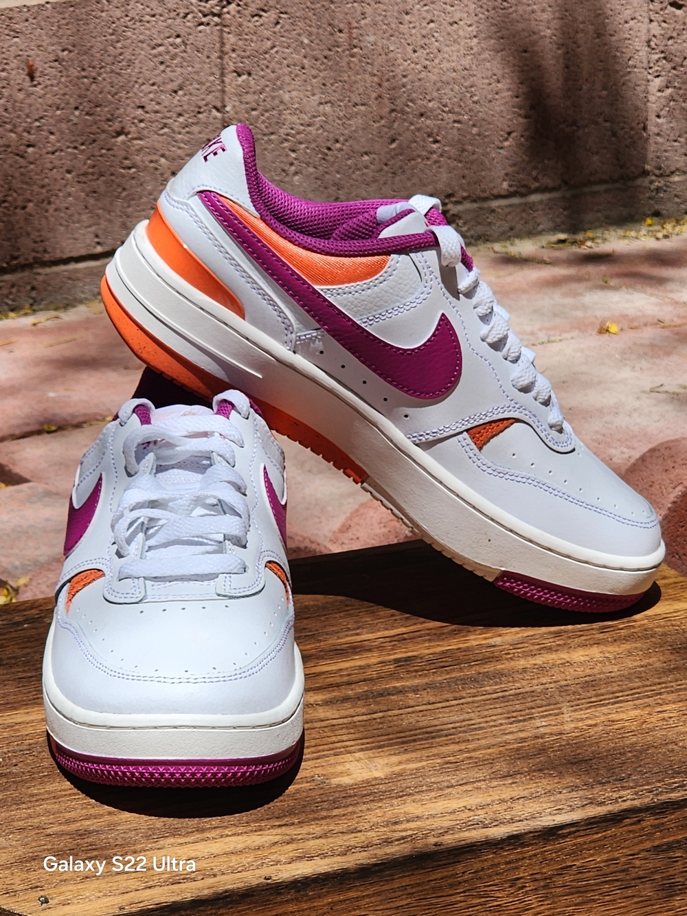 Nike Women’s Gamma Force White Hot Fuchsha Wild Mango Sneaker Size 7,5 - Picture 7 of 7